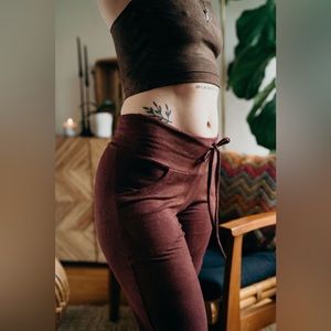 Calico Alchemy Joggers in Pine size XS EUC